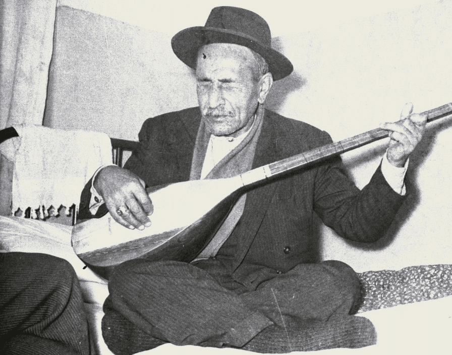 Aşık Veysel, vefatının 53'üncü yıl dönümünde mezarı başında anıldı