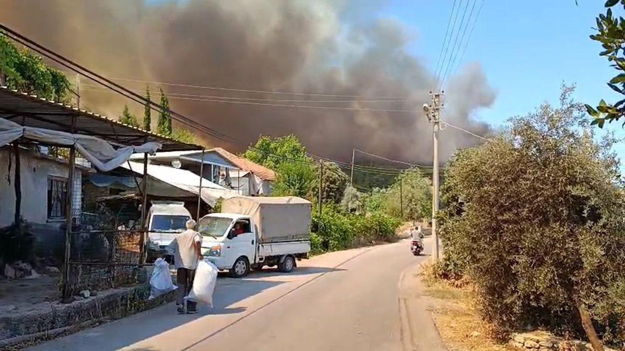 Kumluca'da orman yangını; Yazır Mahallesi tahliye ediliyor