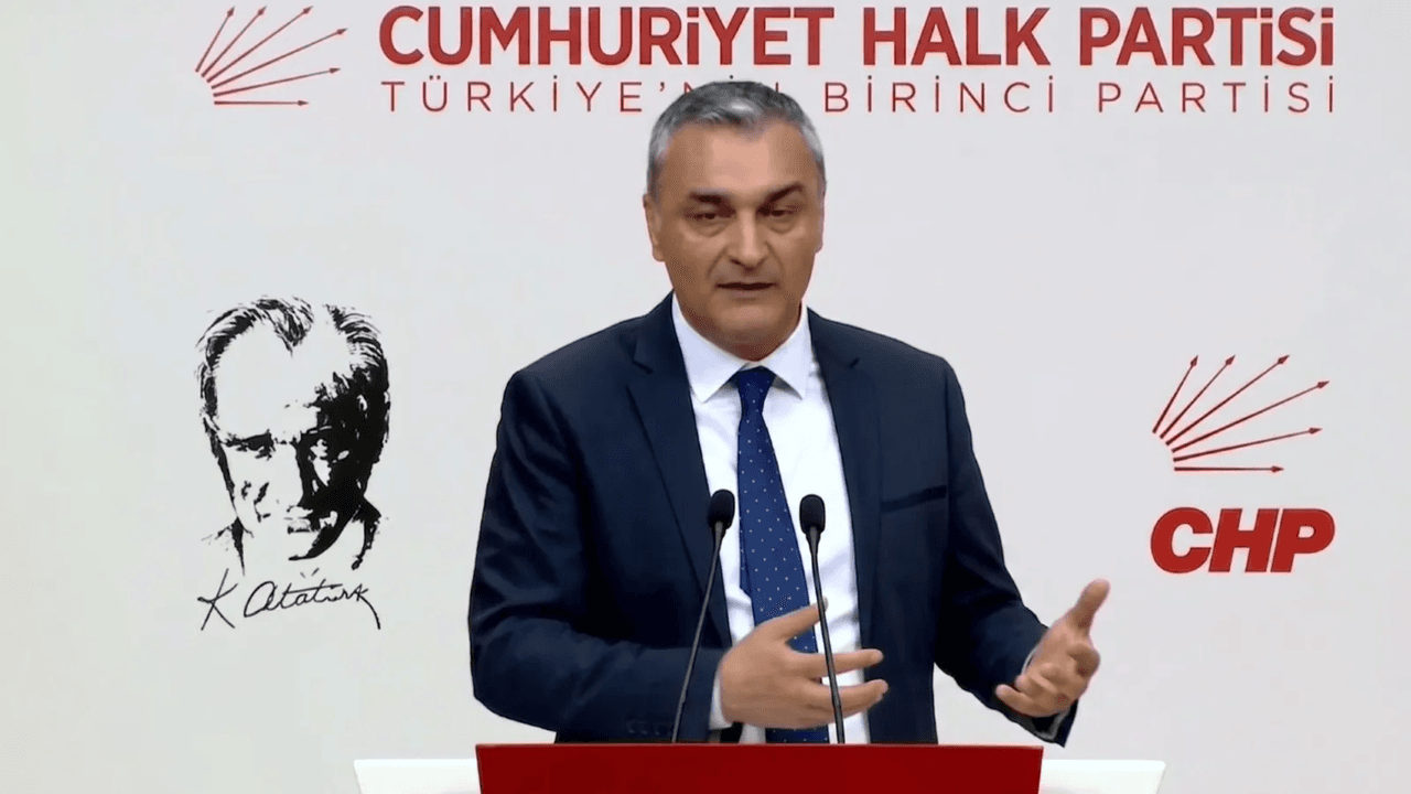 CHP'li Sarı'dan Adalar ve Silifke belediyelerine yönelik operasyonlara ilişkin açıklama