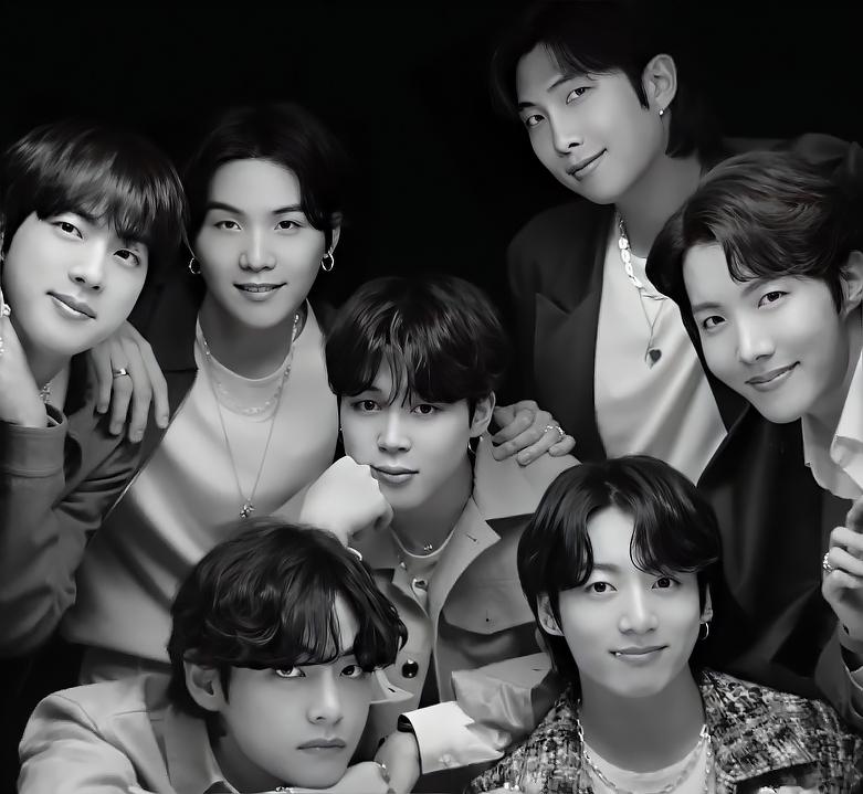 BTS, Spotify'da yıllık 10 milyar dinlenmeyi aşan ilk grup oldu
