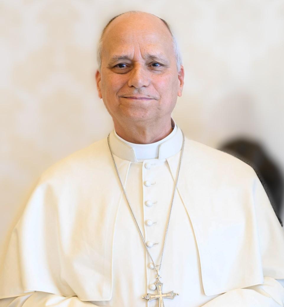 Papa Leo XIV akciğer ameliyatı olacağını duyurdu