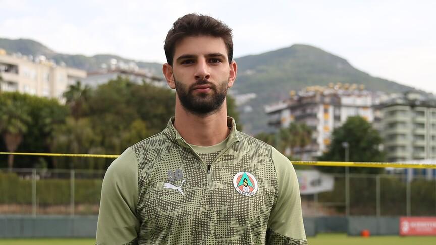Beşiktaş, Ümit Akdağ'ı 4 yıllığına transfer etti