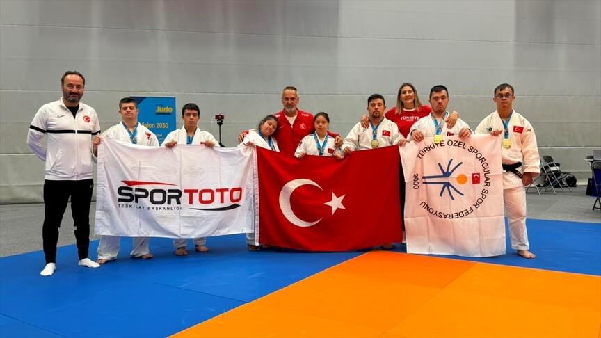Down Judo Milli Takımı İsveç'te 7 madalya kazandı