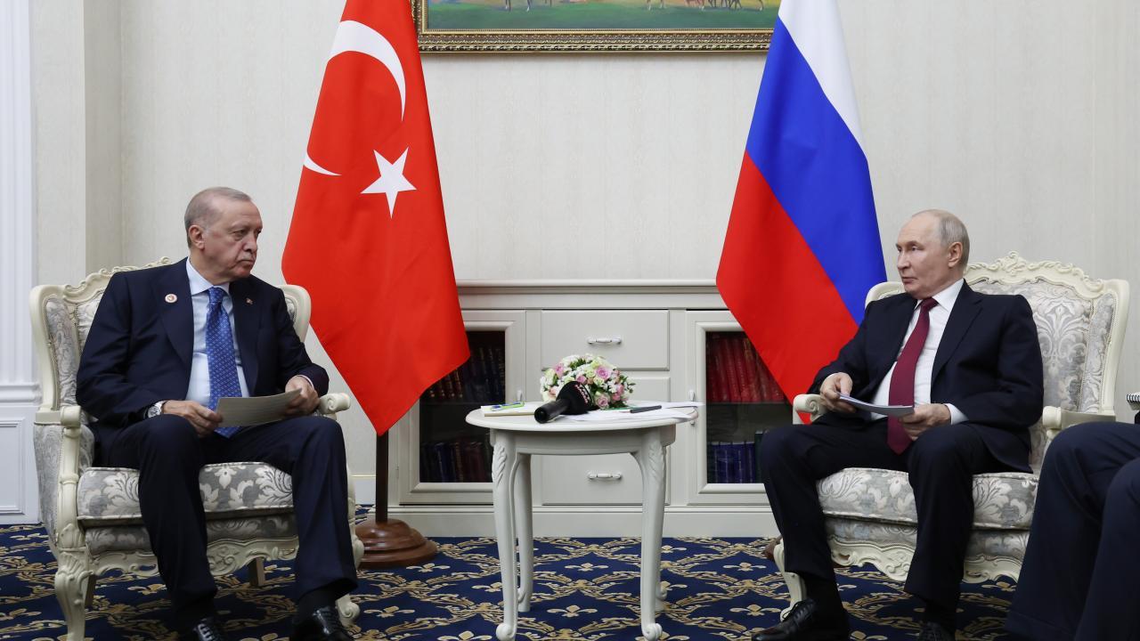 Putin: Akkuyu NGS'nin ilk ünitesi bu yıl devreye girecek