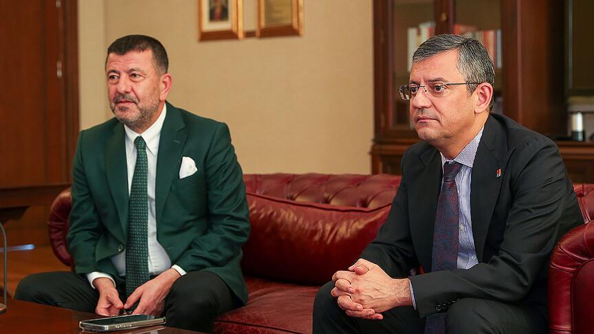 Özgür Özel ve Veli Ağbaba hakkında rüşvet soruşturması