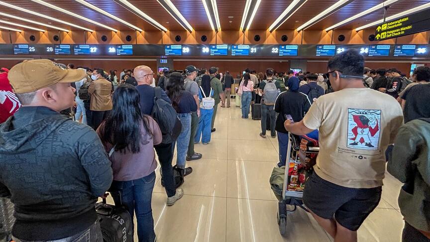 Anak Krakatau patlaması 1500'den fazla uçuşu iptal ettirdi