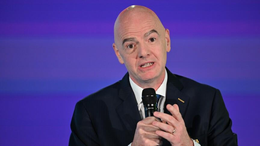 Infantino, Dünya Kupası'nı yatırımcılara açma önerisi için özür diledi