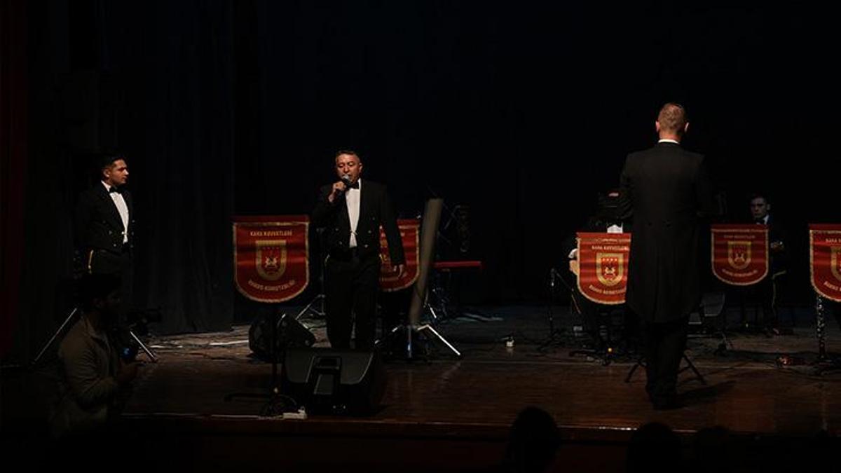 Kara Kuvvetleri Bandosu Mardin Kültür Yolu Festivali'nde sahne aldı