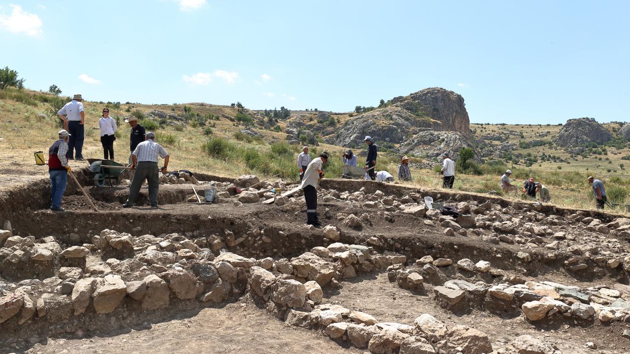 Hattuşa'da 120. yılında 5 ülkeden 55 bilim insanı kazı yapıyor