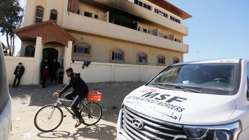 MSF: İsrail, Gazze'de insani yardım çalışanlarını taşıyan otobüsümüzü vurdu