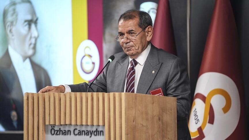 Dursun Özbek'ten Transfer Eleştirilerine Yanıt