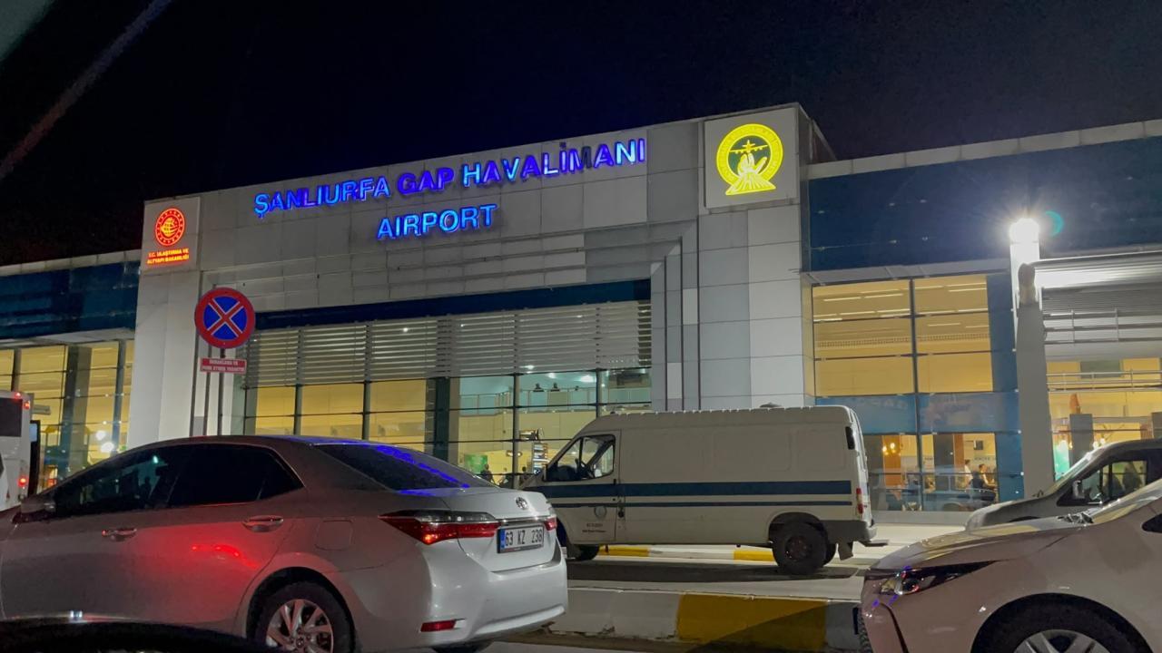 Şanlıurfa'da yolcu uçağında patlayıcı notu bulundu