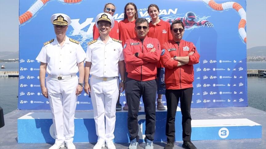 Deniz Kuvvetleri Komutanı TEKNOFEST'te AA standını ziyaret etti