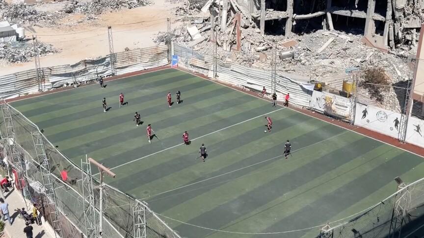 Gazze'de Ampute Futbolcular Yıkıntılar Arasında Sahaya Çıktı