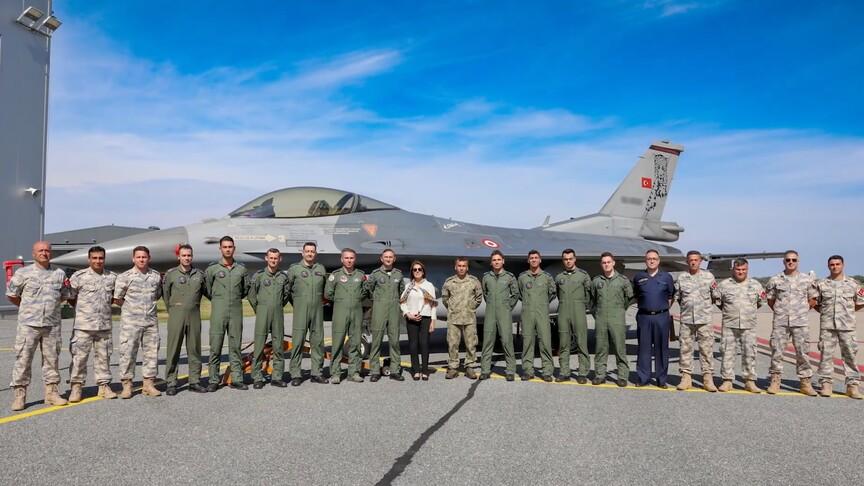 Türk F-16'ları NATO'da kritik görevi devraldı