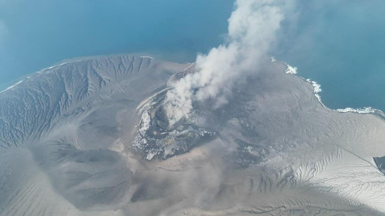 Anak Krakatau patladı: Cakarta'da uçuşlar iptal edildi