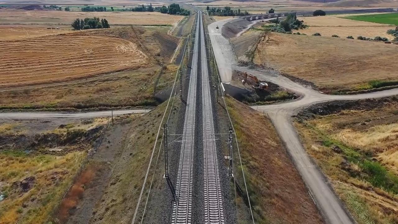 Yerköy-Kayseri YHT Hattı'nda inşaat yarı yolu geçti