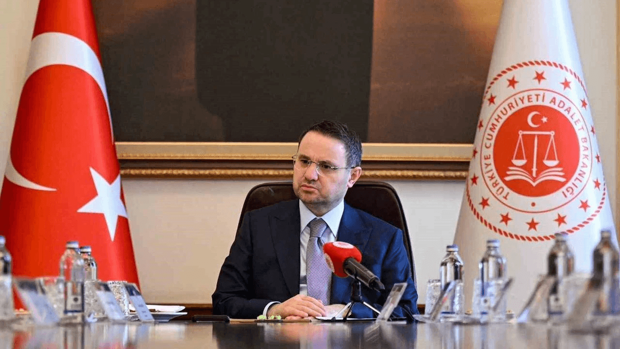 'Dolandırıcılık' ve 'yasa dışı bahis' soruşturmalarında 221 gözaltı kararı