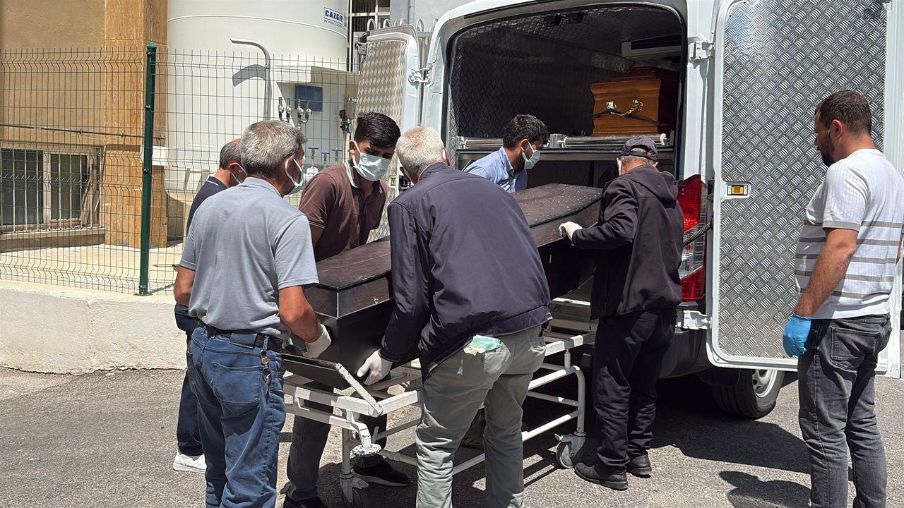 Sivas'ta KKKA tedavisi gören kadın hayatını kaybetti
