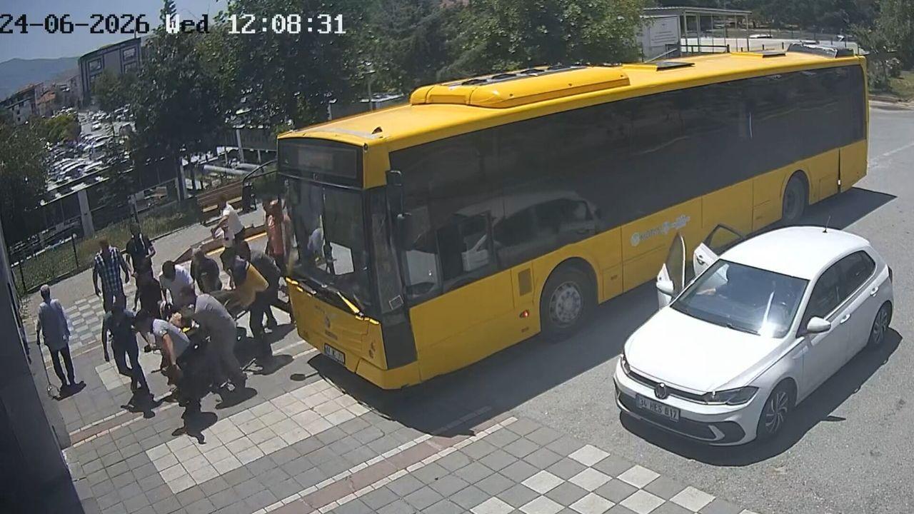 Otobüste kalbi duran yolcuyu, şoför hastaneye yetiştirdi