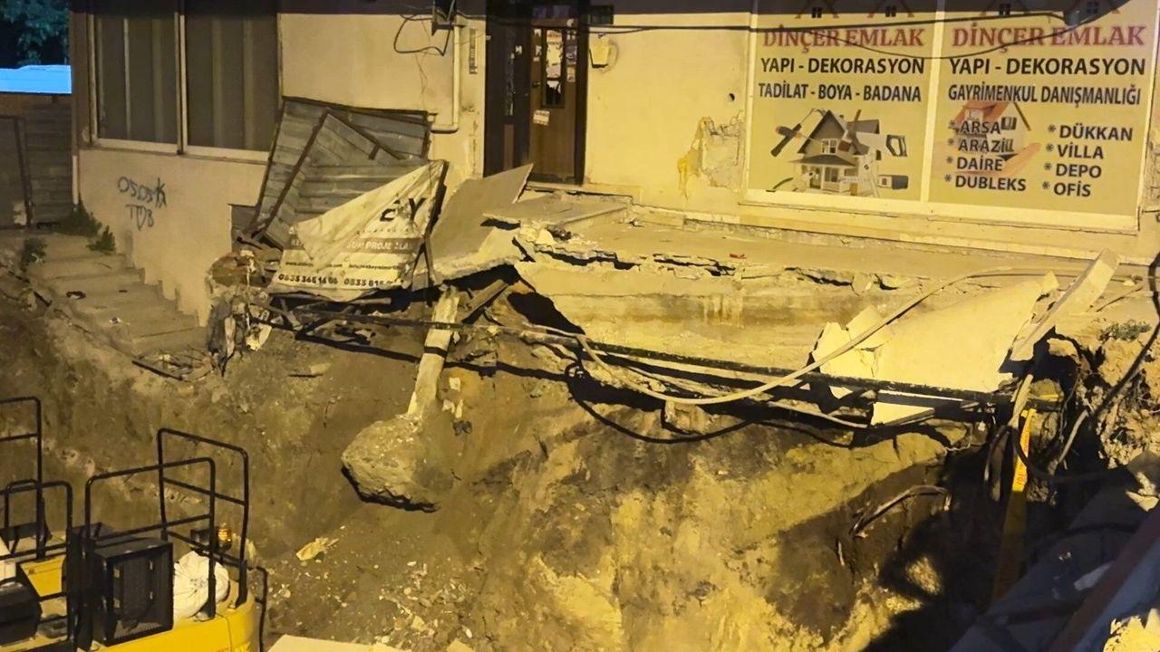 Avcılar'da merdiveni çöken ve kolonlarından sesler gelen 5 katlı bina tahliye edildi