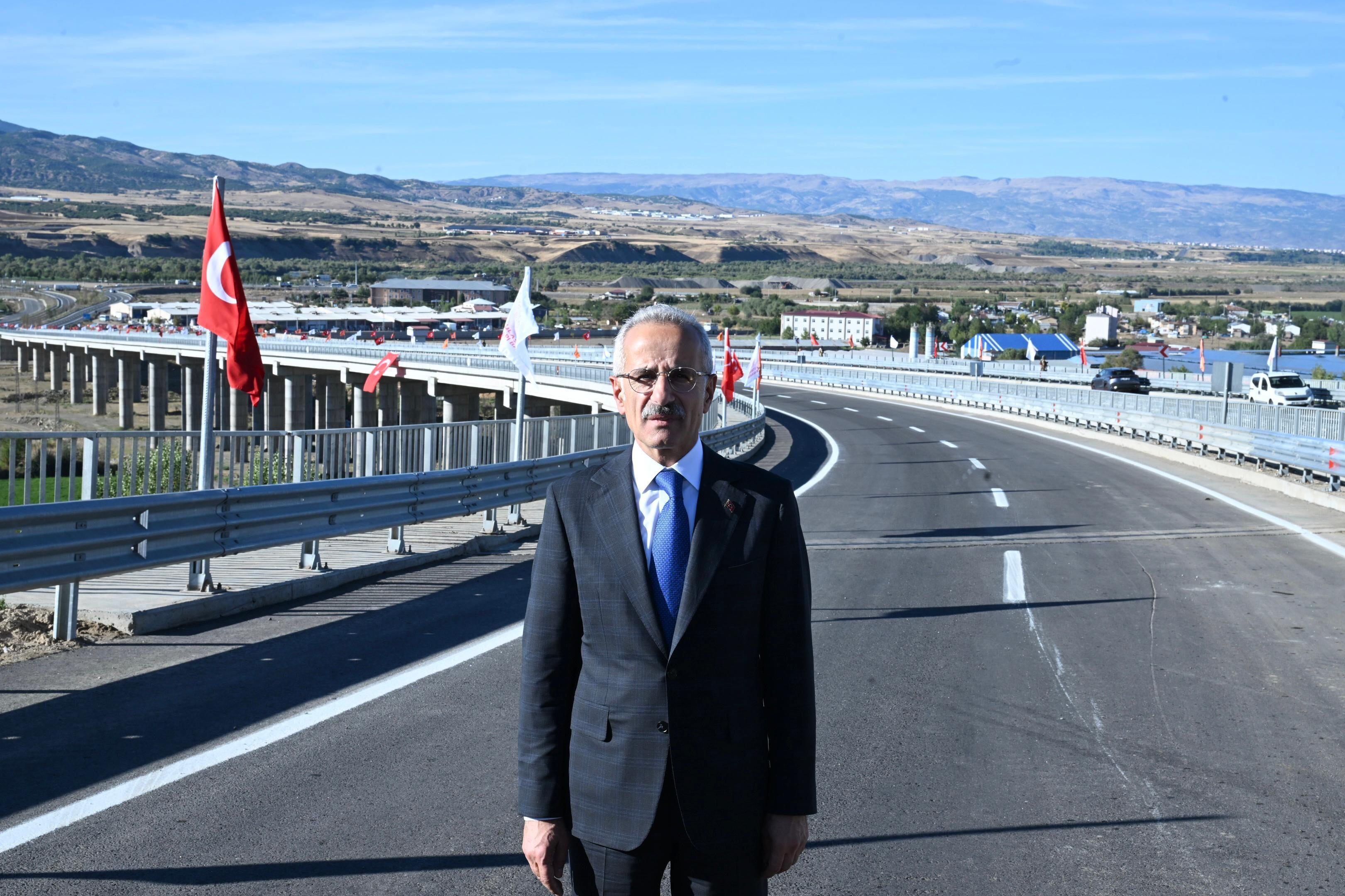 Bakan Uraloğlu: Ankara-Kırıkkale-Delice ve Antalya-Alanya Otoyolu Çalışmaları Başlayacak