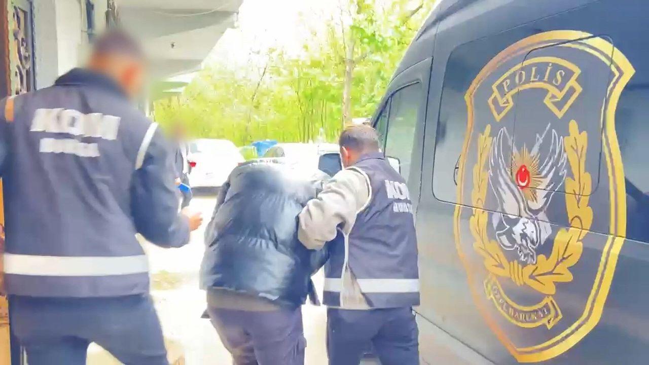 Kıraathane görünümlü kumarhanelerde kadınları kullanıp çiftçileri borçlandırmışlar; 14 gözaltı
