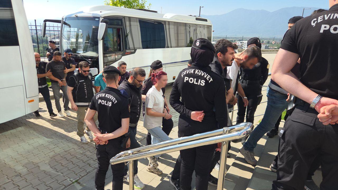 Bursa merkezli 4 ilde narkotik operasyonu; 23 şüpheli adliyede