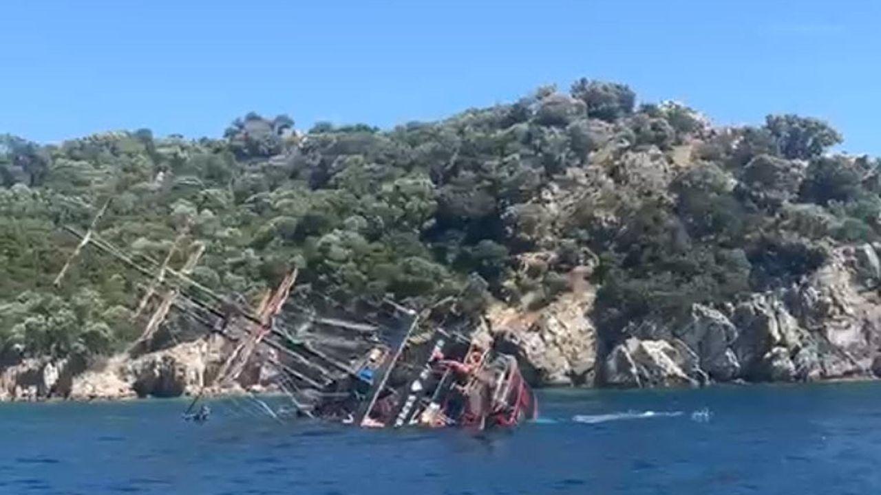 Marmaris’te tur teknesi battı, 110 yolcu tahliye edildi