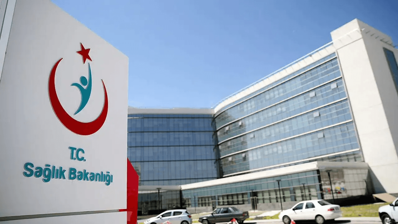 'Hastaneler satılıyor' şeklindeki iddialar gerçeği yansıtmamaktadır