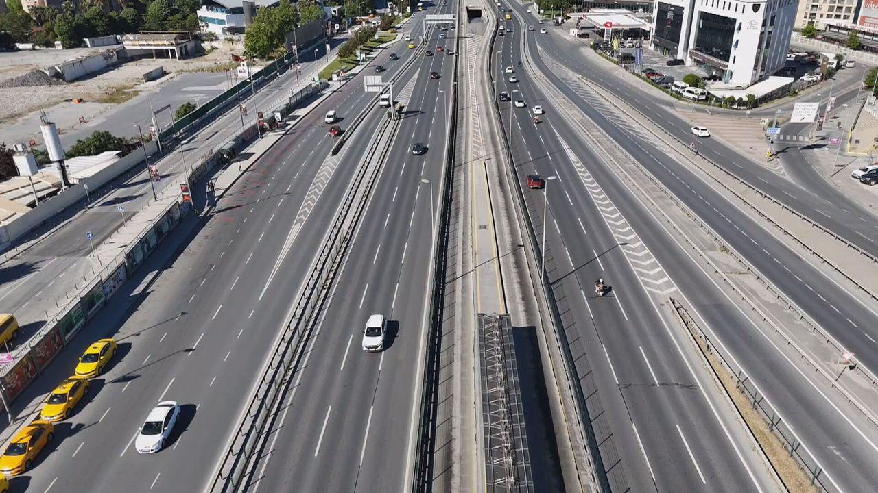 İstanbul'da bayramın ilk gününde yollar boş kaldı