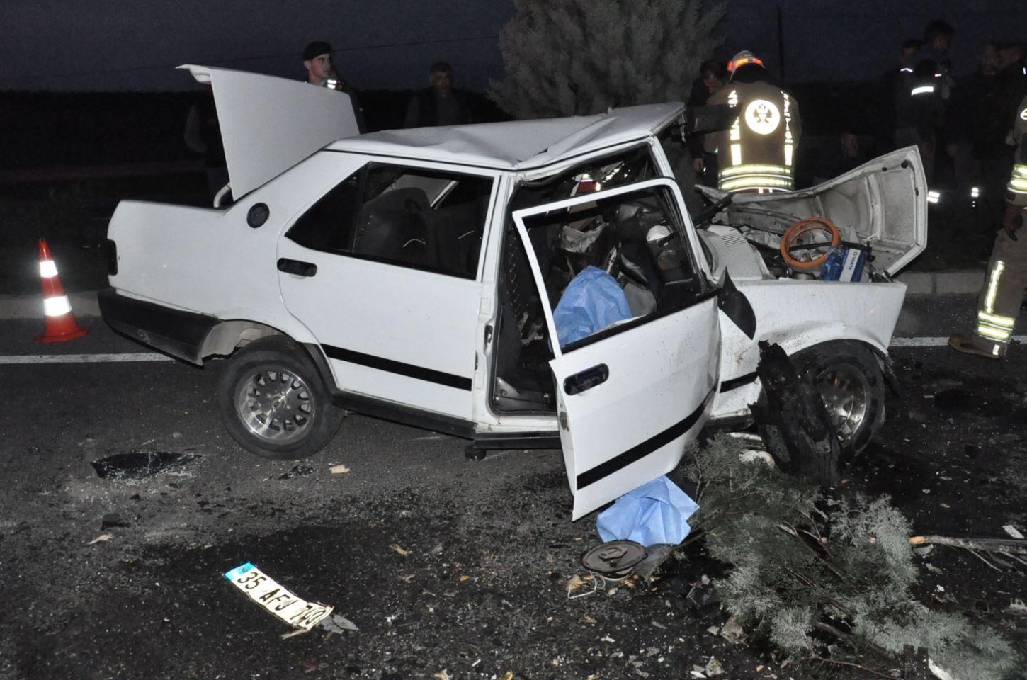 Otomobil karşı şeride geçti: 2 ölü, 5 yaralı