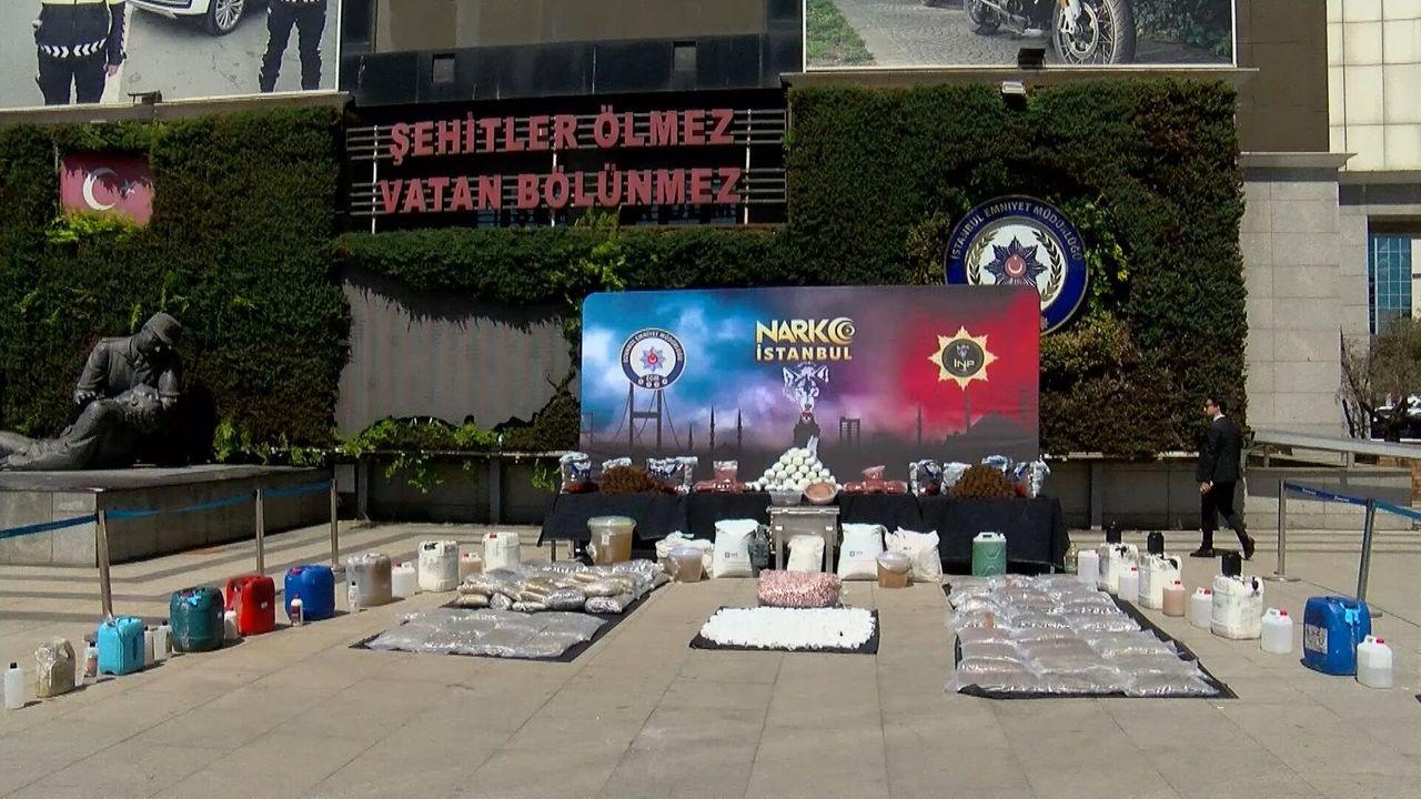 Operasyonlarda ele geçirilen 1 ton 163 kilogram uyuşturucu emniyette sergilendi