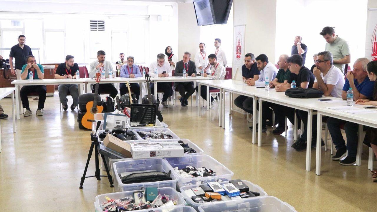 İETT'de unutulan binlerce eşya açık artırmayla 1 milyon 366 bin liraya satıldı