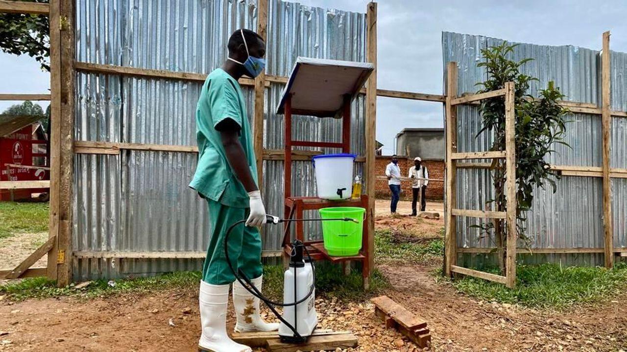Kongo Demokratik Cumhuriyeti'ndeki Ebola salgınında hayatını kaybedenlerin sayısı 131'e yükseldi
