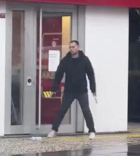 Beşiktaş’ta bankayı basan silahlı saldırgan: Sevgime karşılık alamayınca korkutmak istedim