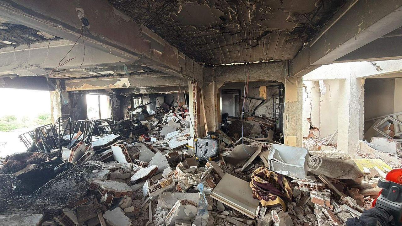 Apartman dairesinde, 2 kişinin öldüğü patlamanın neden olduğu hasarın boyutu sabah ortaya çıktı