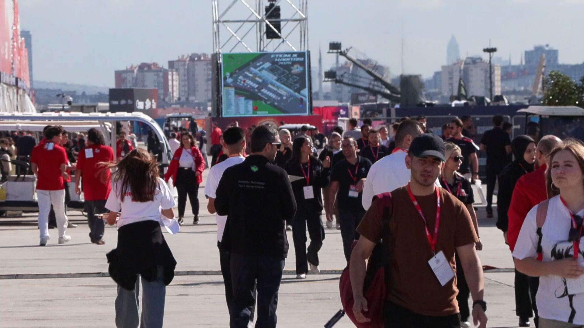 TEKNOFEST İstanbul'a İkinci Gününde Ziyaretçi Akını