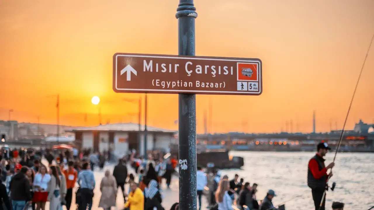 Bakan Ersoy'dan turizm geliri açıklaması