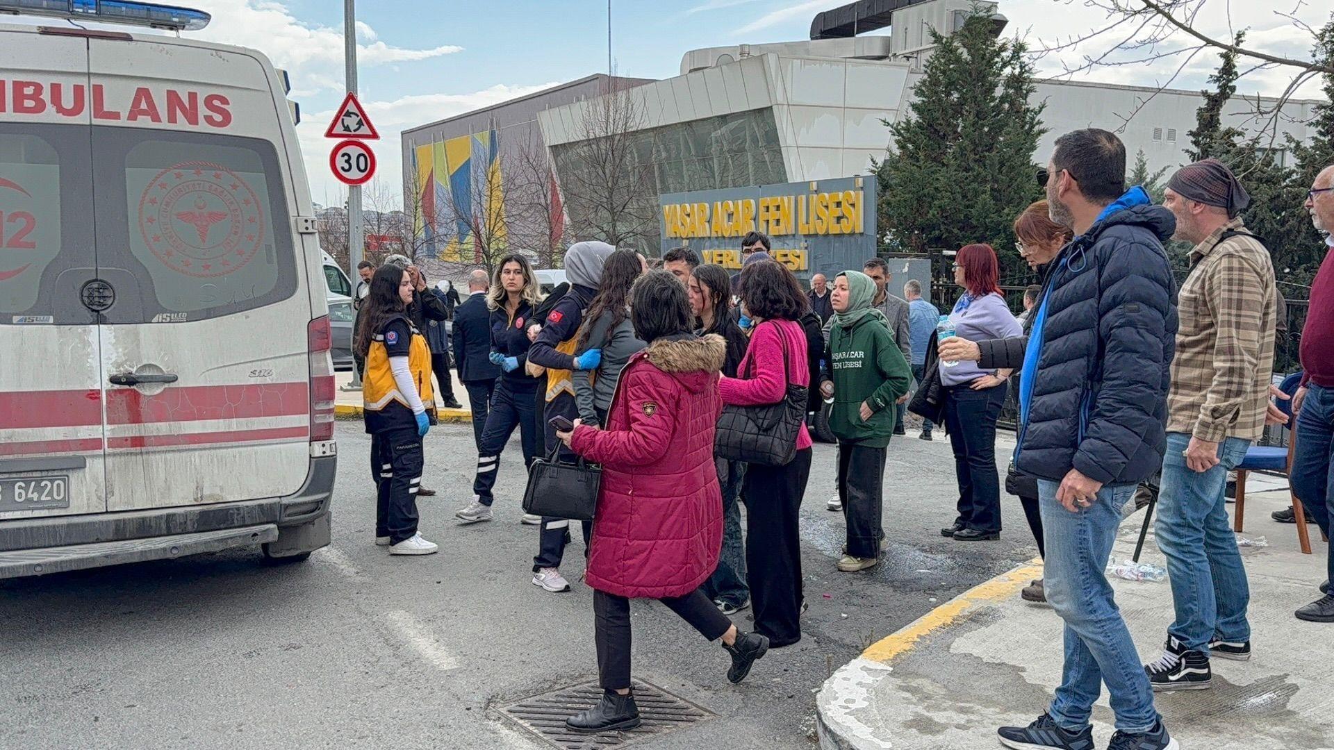 Beylikdüzü’nde fen lisesinin laboratuvarında patlama: 4 öğrenci yaralandı
