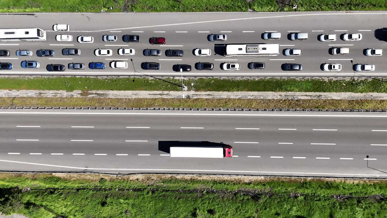 Anadolu Otoyolu'nun Bolu geçişinde trafik yoğunluğu