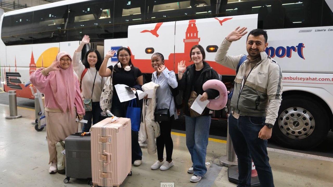 'Türkiye Bursları, dünyaya insan kaynağı yetiştiriyor'