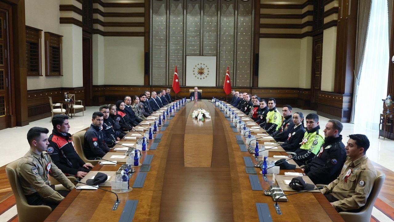 Cumhurbaşkanı Erdoğan: Polisimiz devletimizin göz bebeğidir