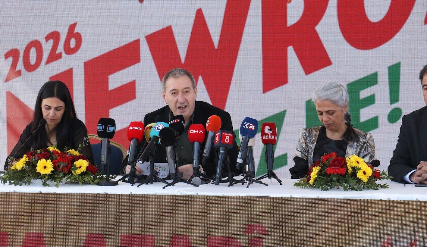 DEM Parti'li Bakırhan: Kürtler hiçbir gücün silahlı gücü değil