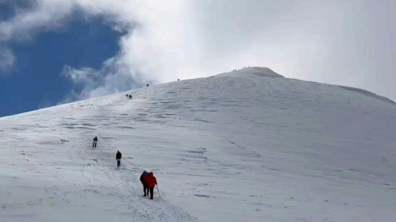 Türkiye'nin çatısı Ağrı Dağı'na tırmanışlar başladı