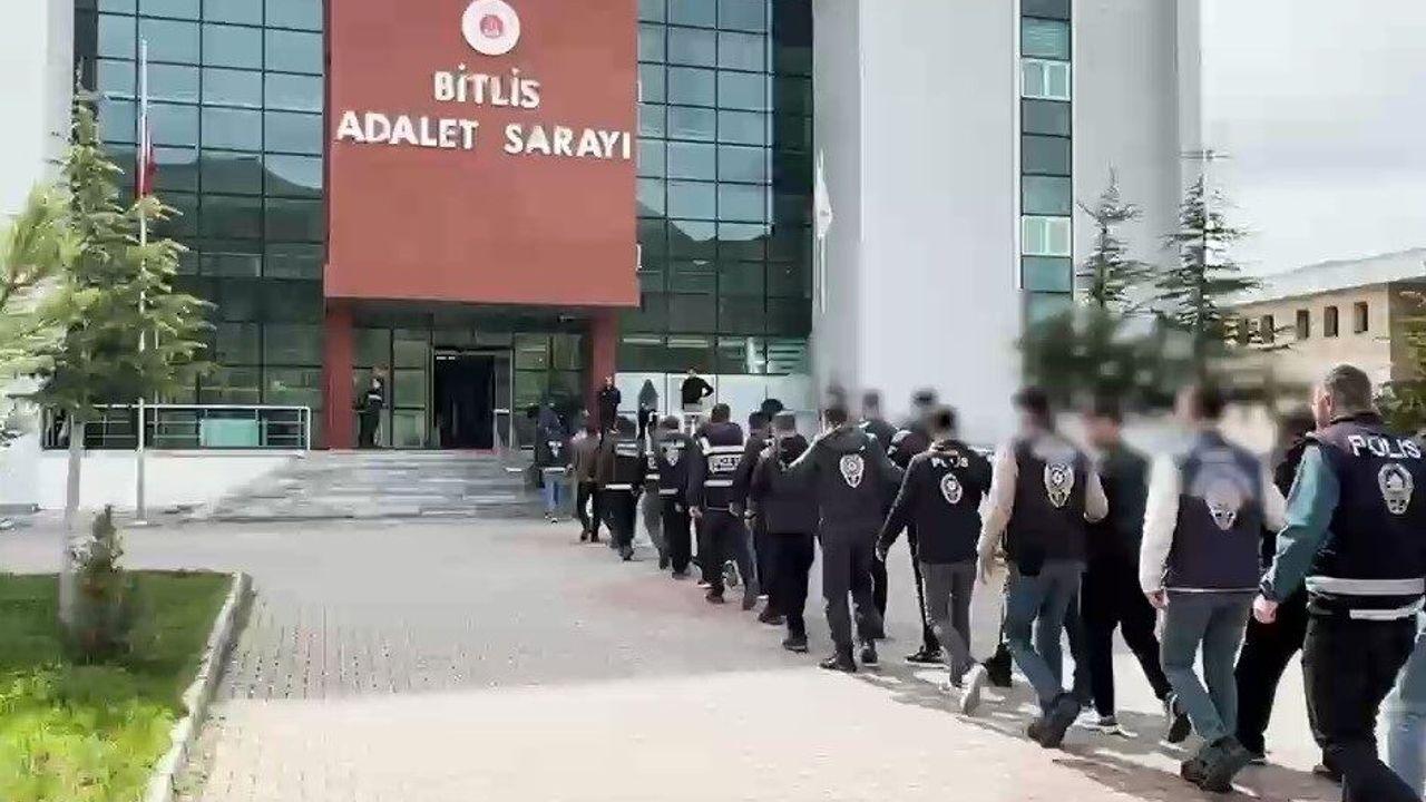 Bitlis merkezli 6 ilde yasa dışı bahis ve dolandırıcılık operasyonu: 15 tutuklama