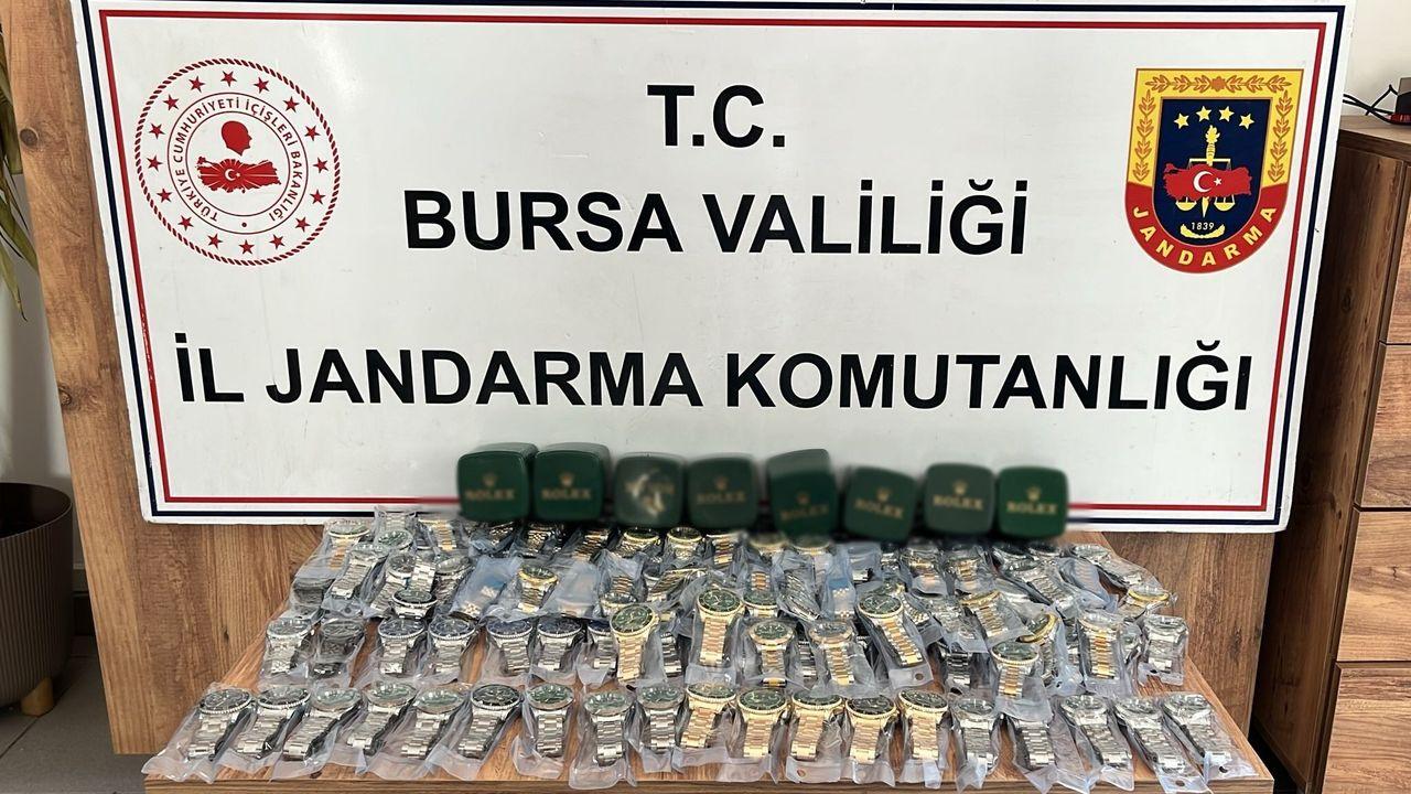 Bursa’da 2,5 milyon liralık kaçak saat ele geçirildi; 1 gözaltı