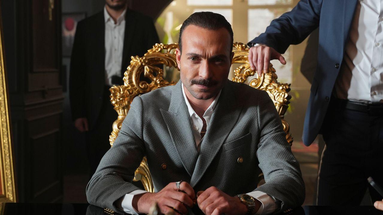 Eşref Rüya’nın ‘Kadir Baba’sı siyaseti birleştirdi