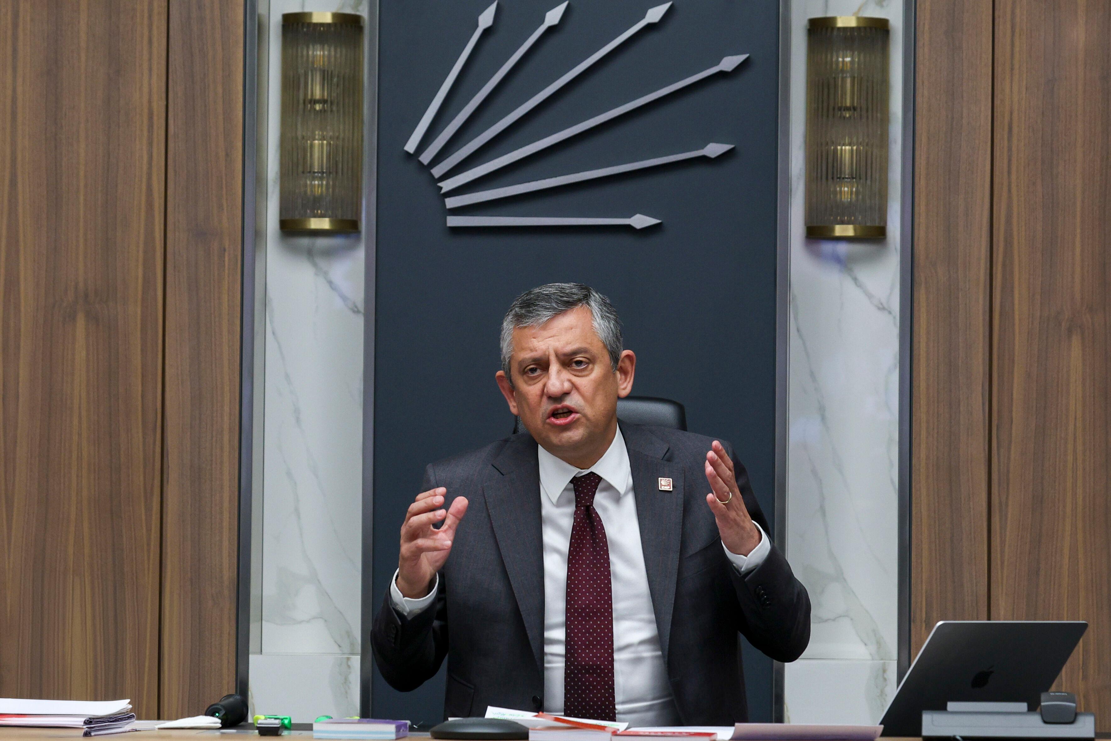 Özgür Özel: Demokrasi, bombalar yağdırılarak ithal edilemez
