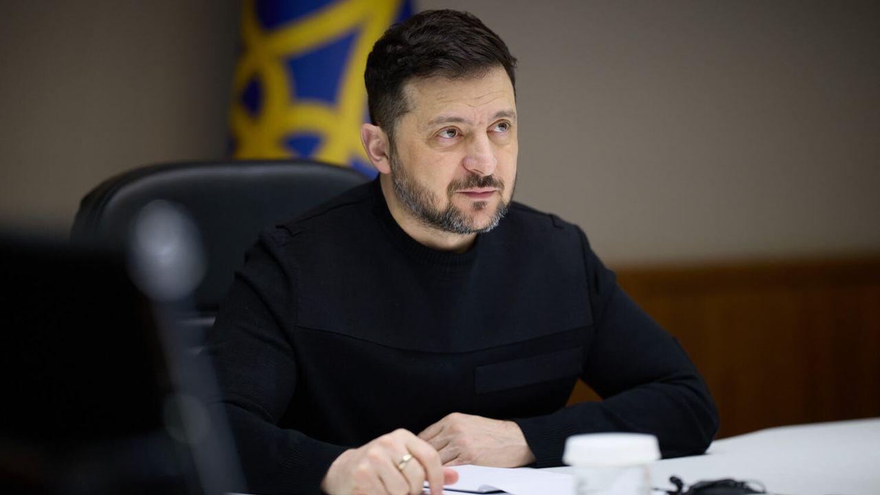 Zelenskiy, 6 Mayıs’tan itibaren geçici ateşkes ilan ettiklerini duyurdu